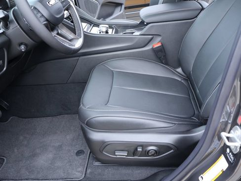 New 2026 Jeep Grand Cherokee L Limited AWD/4WD image 12