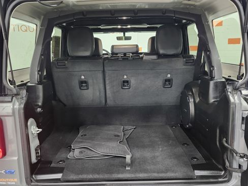 Used 2023 Jeep Wrangler Sahara image 23