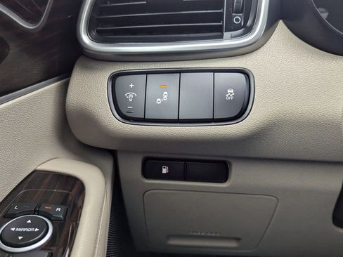 Used 2019 Kia Sorento FWD image 22