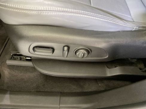 Used 2020 Buick Enclave Essence FWD image 25