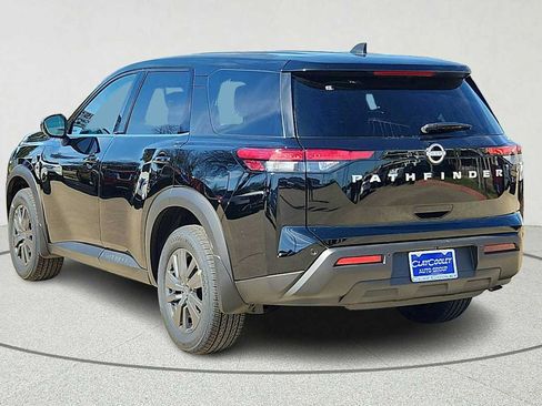 Used 2024 Nissan Pathfinder S FWD image 6