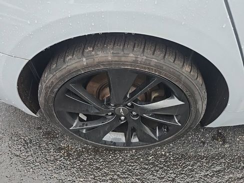 Used 2022 Genesis G70 3.3T w/ Sport Advanced Package image 11