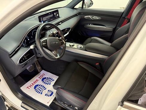 Used 2023 Genesis GV70 2.5T w/ Sport Prestige Package image 17