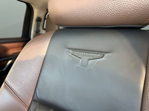 Used 2018 Nissan Titan Platinum Reserve image 10