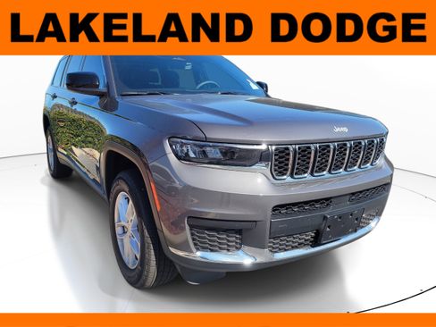Used 2025 Jeep Grand Cherokee L Laredo image 1