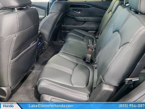New 2025 Honda Pilot Touring image 25