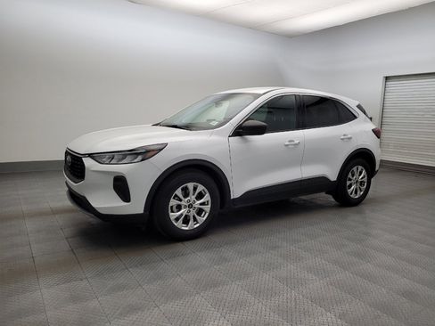 Used 2023 Ford Escape Active image 2
