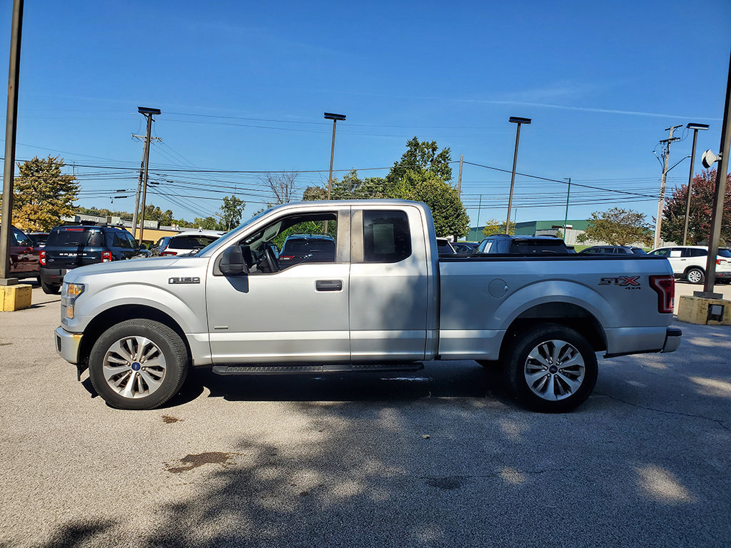 Used 2017 Ford F150 XL w/ Equipment Group 101A Mid AWD/4WD image 3
