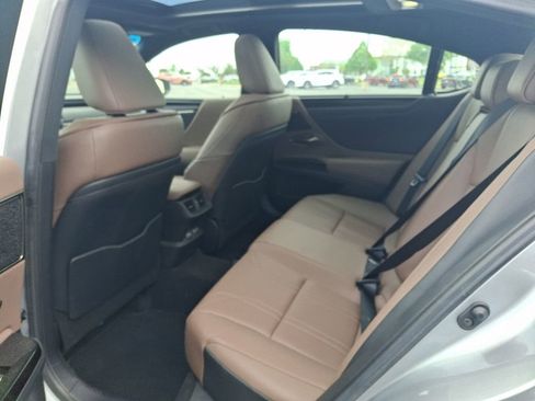 Certified 2023 Lexus ES 350 Ultra Luxury w/ Accessory Package (Z2) FWD image 4