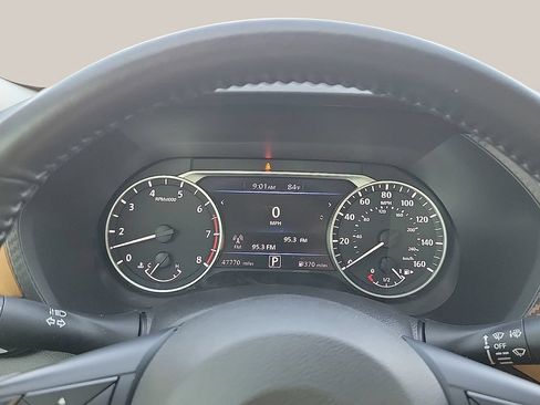 Used 2024 Nissan Sentra SV w/ SV Premium Package FWD image 19