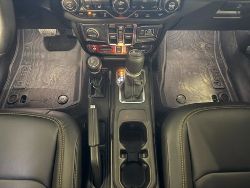 Used 2025 Jeep Wrangler Unlimited Rubicon 392 AWD/4WD image 21