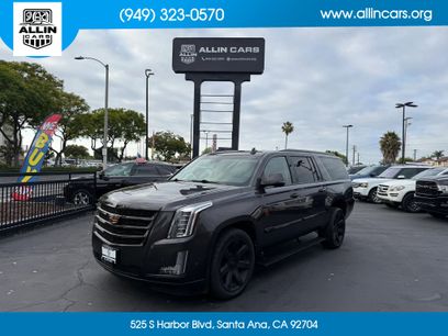 Used 2017 Cadillac Escalade ESV Luxury
