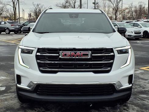 Used 2025 GMC Acadia Elevation image 24