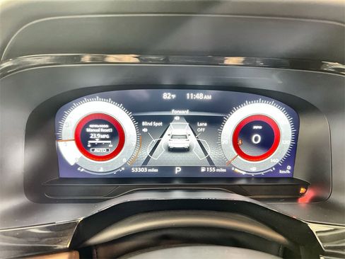 Used 2023 Nissan Pathfinder Platinum image 10