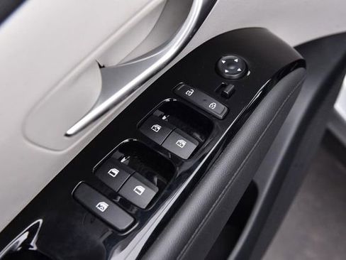 Used 2022 Hyundai Tucson Limited image 8