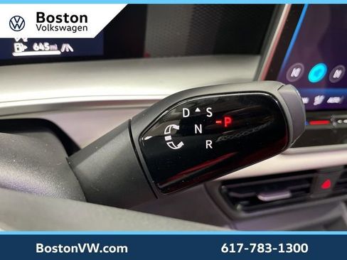 New 2026 Volkswagen Tiguan SE image 18