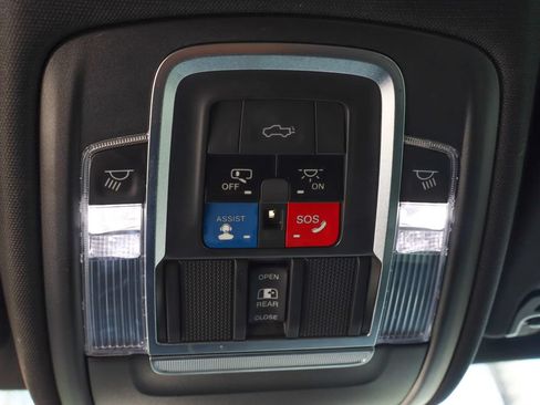 Used 2020 RAM 1500 Laramie w/ Sport Appearance Package AWD/4WD image 34