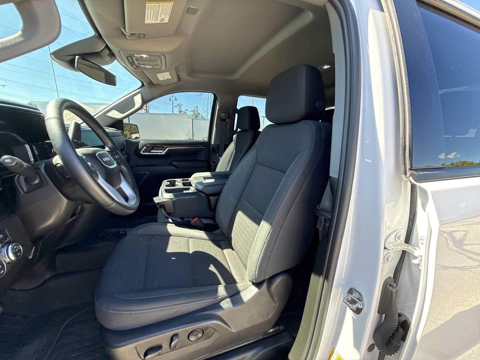 Certified 2024 GMC Sierra 1500 Elevation w/ LPO, Elevation Black Package AWD/4WD image 18