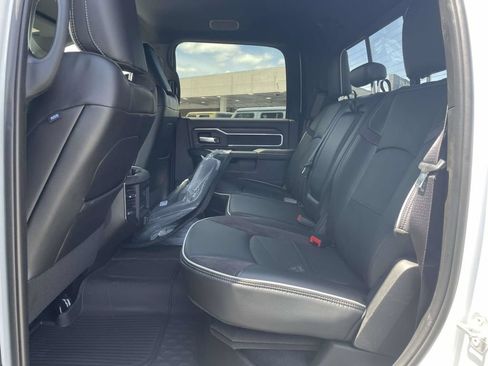 New 2026 RAM 2500 Laramie AWD/4WD image 19