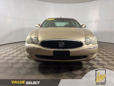 Used 2005 Buick LaCrosse CXS w/ Gold Convenience Package FWD image 2