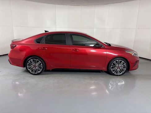 Used 2022 Kia Forte GT w/ GT Technology Package image 9