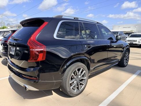 Used 2018 Volvo XC90 T5 Momentum w/ Convenience Package AWD/4WD image 4