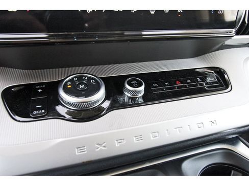 Used 2025 Ford Expedition Max Active RWD image 26