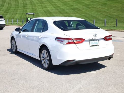 Used 2020 Toyota Camry LE FWD image 5