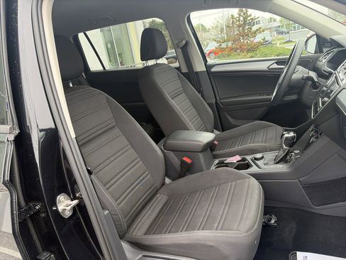 Used 2022 Volkswagen Tiguan S image 6