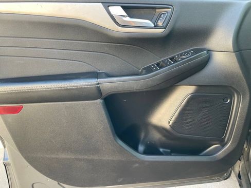 Used 2022 Ford Escape SEL FWD image 17