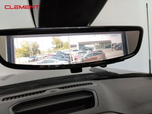 Used 2023 Chevrolet Silverado 2500 High Country w/ Technology Package image 24