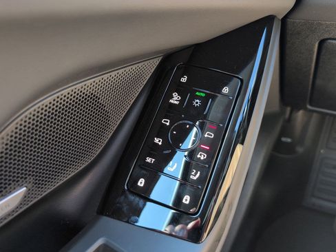 New 2025 Audi A6 e-tron Premium Plus image 14