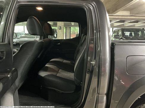 Used 2021 Toyota Tacoma TRD Off-Road w/ Technology Package AWD/4WD image 9