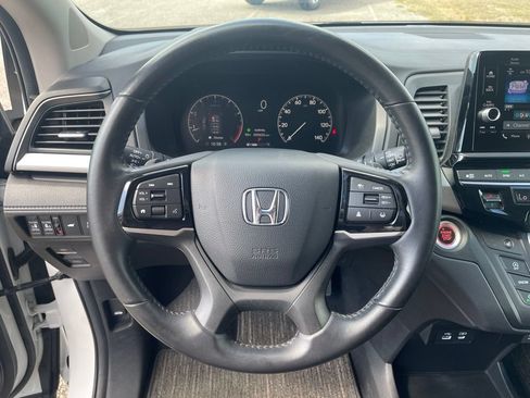 Used 2025 Honda Odyssey EX-L image 17