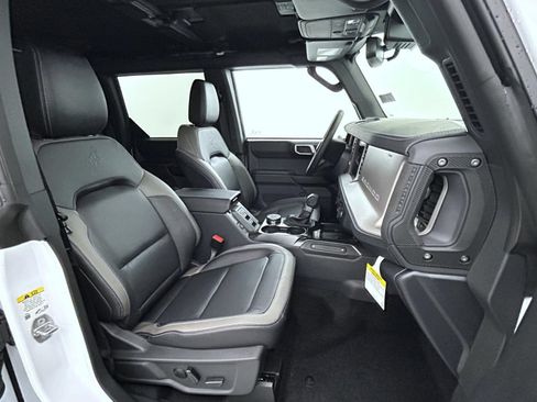 New 2026 Ford Bronco Outer Banks AWD/4WD image 15
