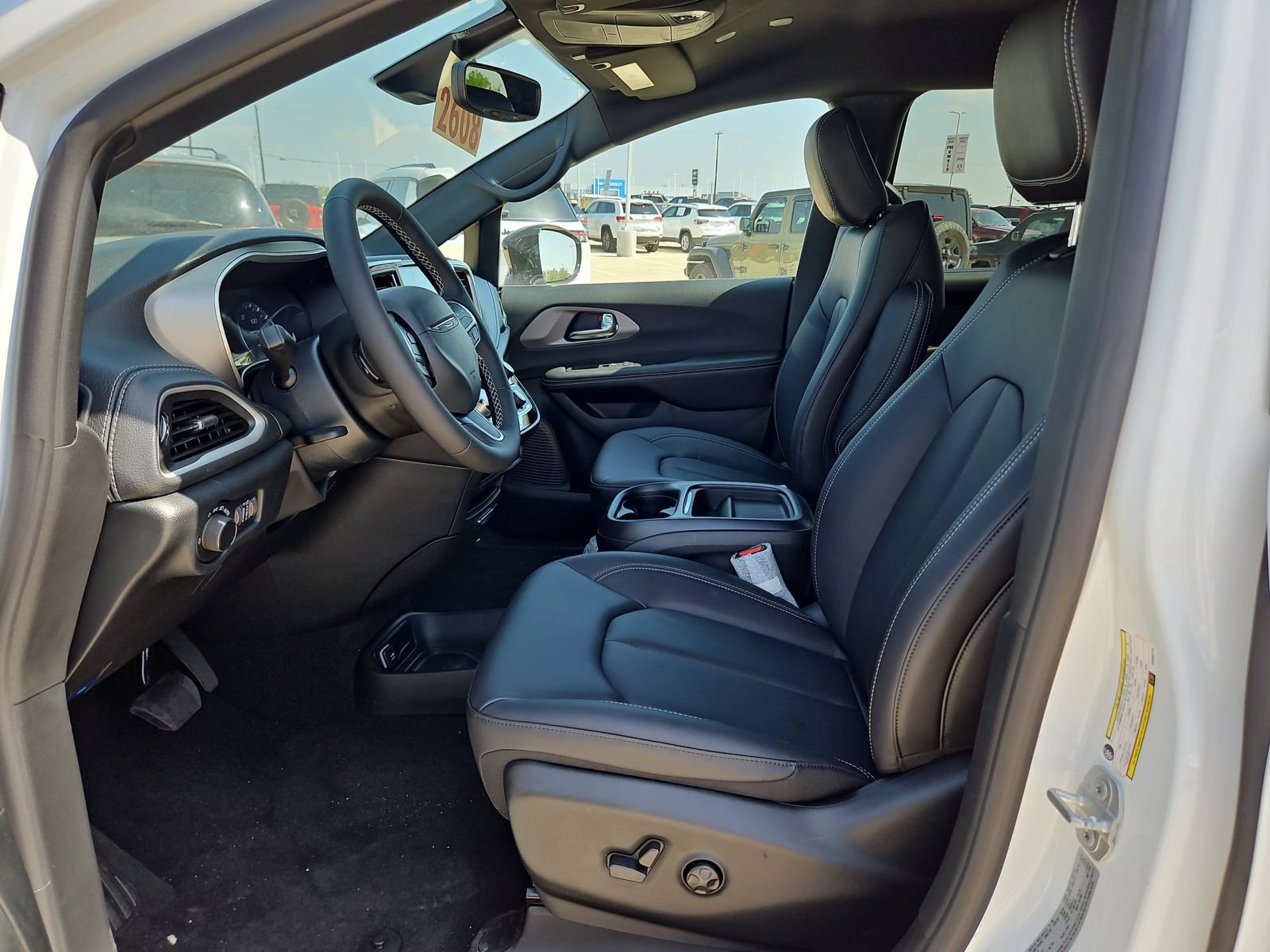 New 2027 Chrysler Pacifica Select FWD image 9