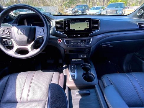 Used 2022 Honda Pilot TrailSport image 17