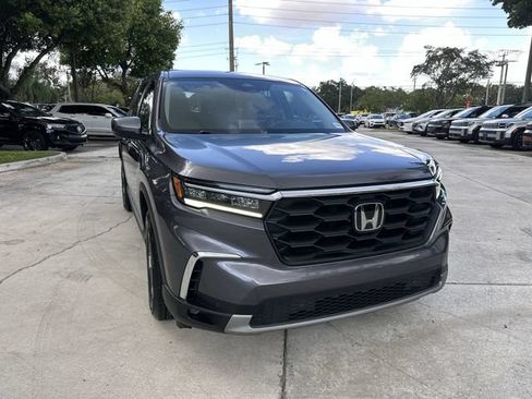 Used 2025 Honda Pilot EX-L image 17