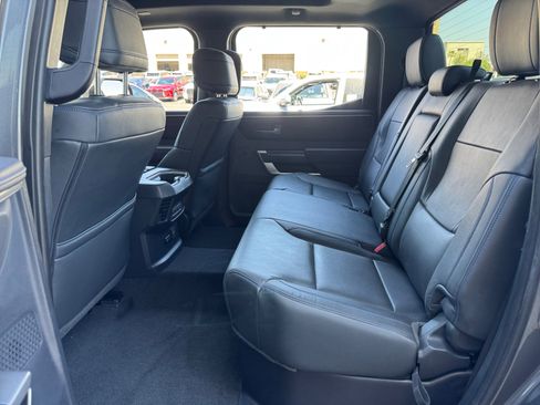 Used 2023 Toyota Tundra Platinum AWD/4WD image 17