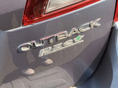 Used 2016 Subaru Outback 2.5i Premium AWD/4WD image 9