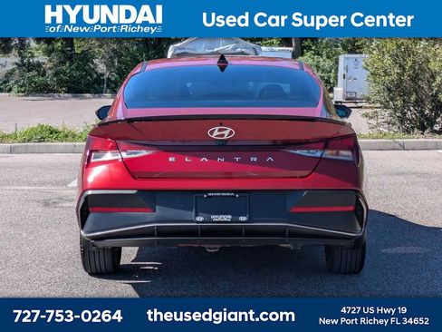 Certified 2025 Hyundai Elantra Sport FWD image 4
