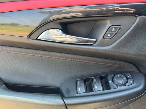 Used 2025 Chevrolet TrailBlazer RS w/ Convenience Package FWD image 9
