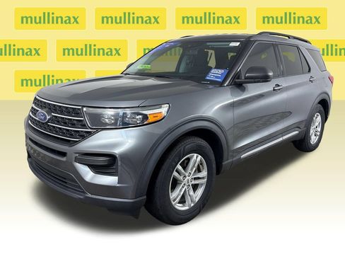 Certified 2022 Ford Explorer XLT RWD image 15