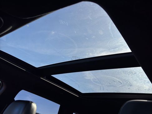 Used 2018 Jeep Grand Cherokee Limited image 33