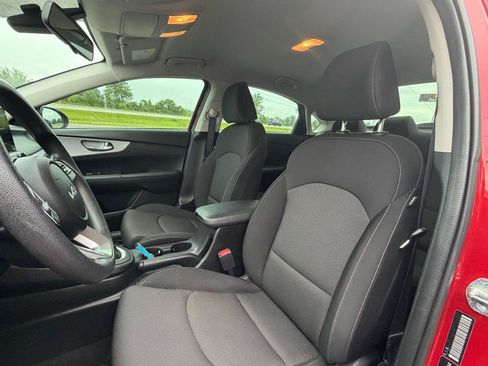 Used 2024 Kia Forte LXS w/ LXS Technology Package FWD image 10