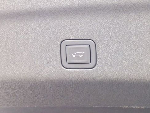 Certified 2023 GMC Yukon Denali Ultimate w/ LPO, Floor Liner Package AWD/4WD image 14