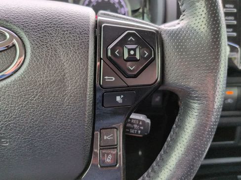 Used 2024 Toyota 4Runner TRD Off-Road Premium w/ Moonroof Package AWD/4WD image 26