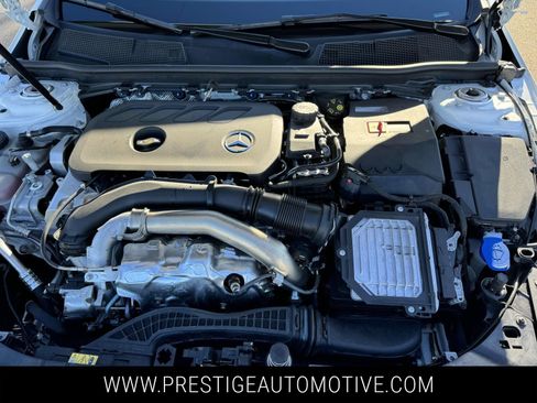 Used 2025 Mercedes-Benz CLA 250 4MATIC image 11