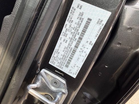 Used 2017 Ford Escape S FWD image 28