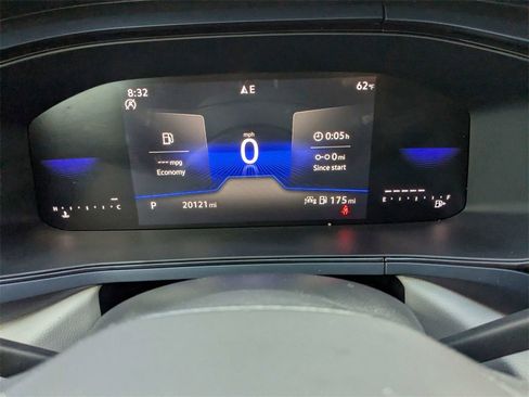 Used 2024 Volkswagen Taos SE image 25